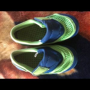 Size 5/6 toddler water shoes